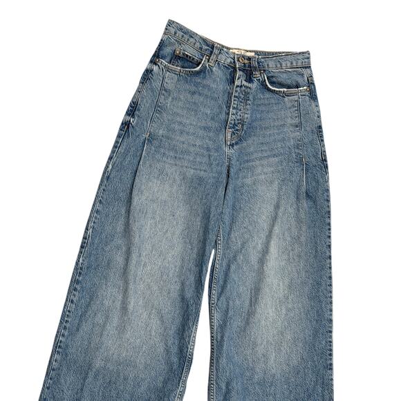 Free People West High Rise Slouchy Jeans in Light Wash - Picture 6 of 9